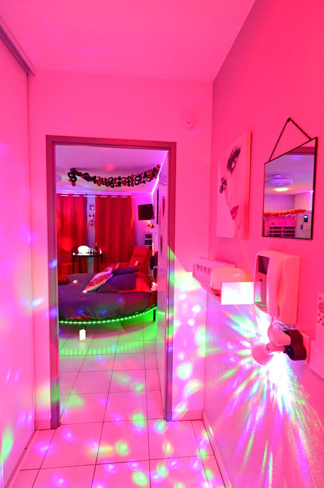 Love Room A Deux Pas De L'Ocean Avec Hammam, Sauna Et Bain A 2 :-) Biscarrosse Exterior photo