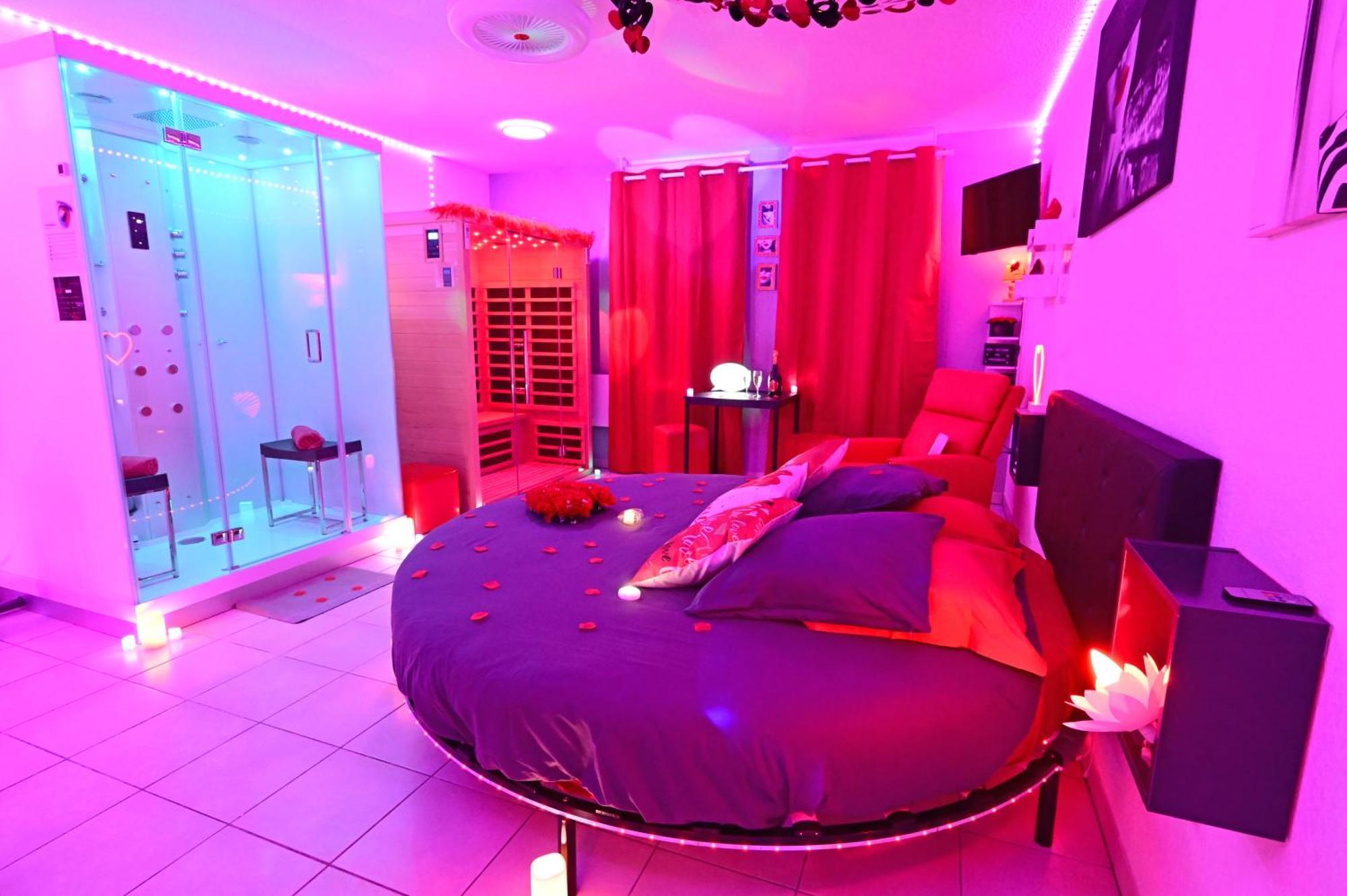 Love Room A Deux Pas De L'Ocean Avec Hammam, Sauna Et Bain A 2 :-) Biscarrosse Exterior photo
