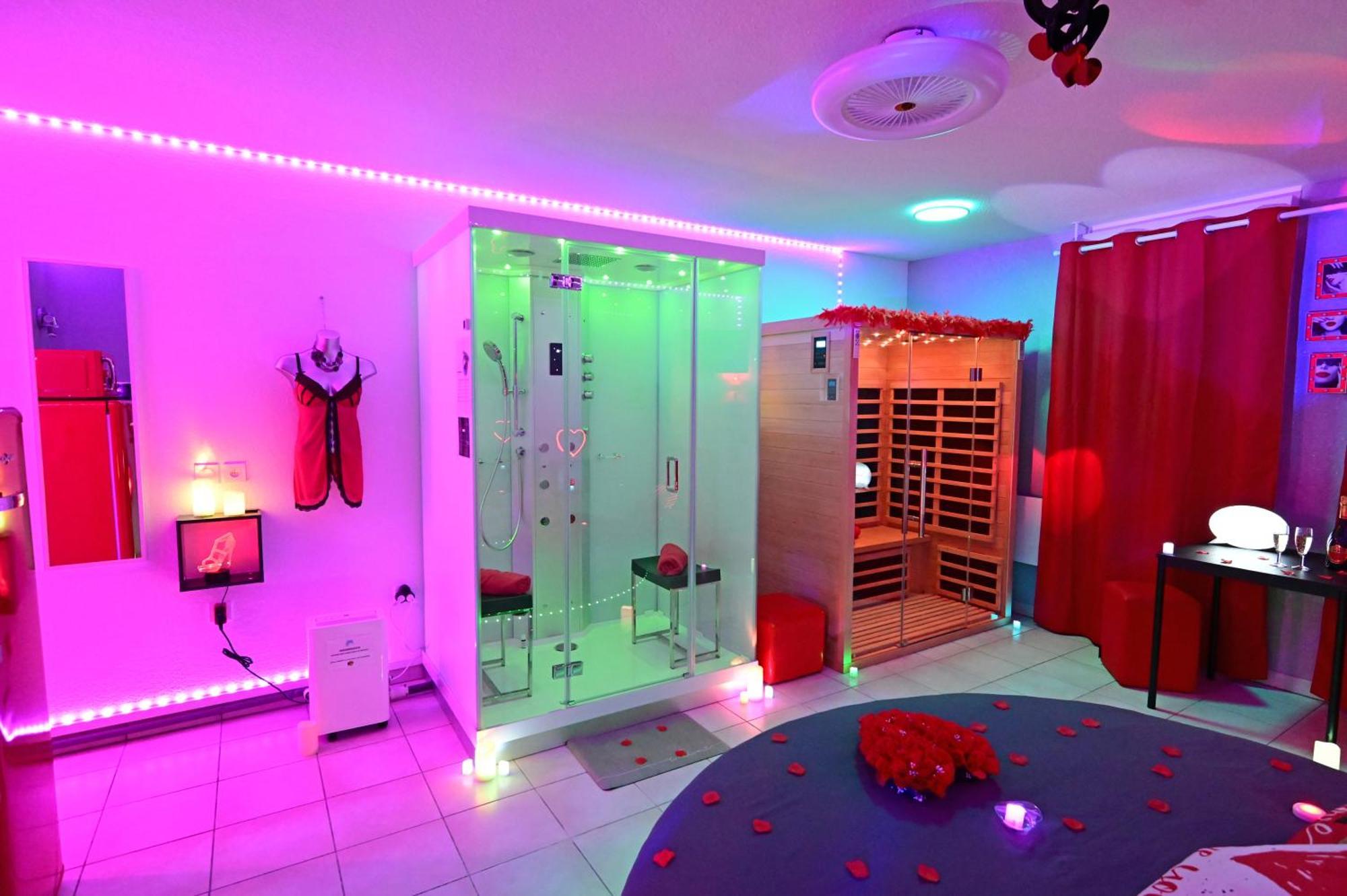 Love Room A Deux Pas De L'Ocean Avec Hammam, Sauna Et Bain A 2 :-) Biscarrosse Exterior photo
